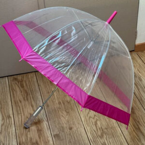 Parapluie transparent et rose