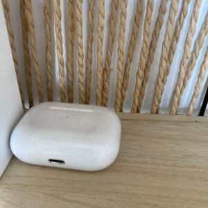Apple Boîtier d'écouteurs sans fil blanc
