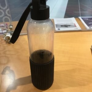Gourde transparente avec manchon noir