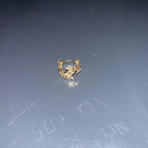 Bague dorée motif feuilles